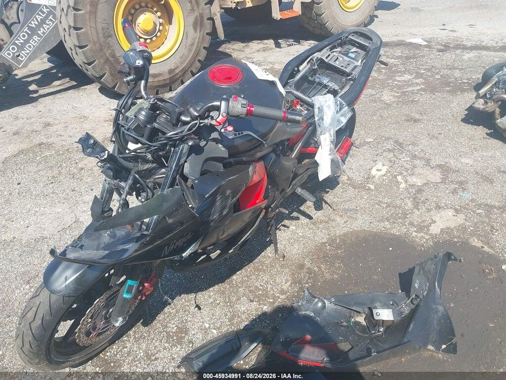 JKAEXEC119DA38391 2009 KAWASAKI EX650 photo no. 2
