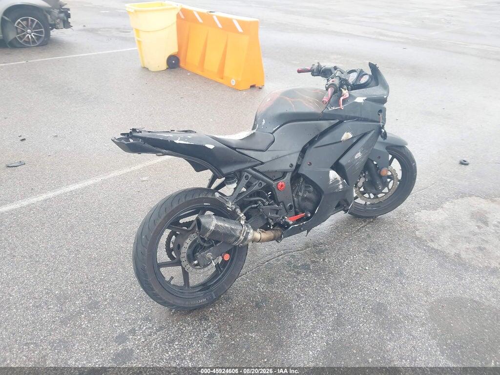 JKAEXMJ129DA29468 2009 KAWASAKI EX250 photo no. 4