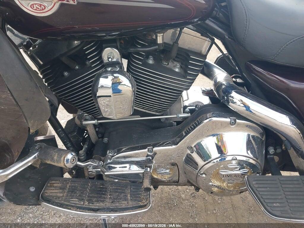 1HD1FCW155Y634724 2005 HARLEY-DAVIDSON FLHTCUI photo no. 9