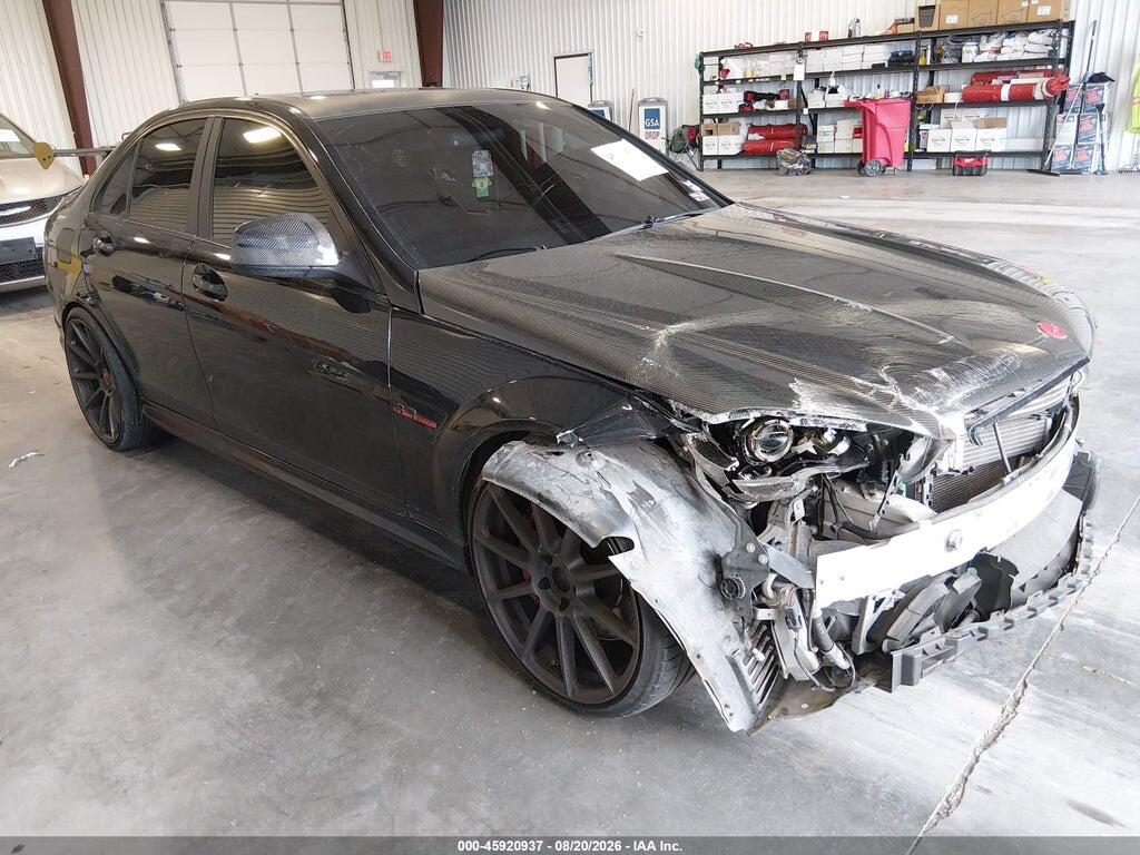 2009 MERCEDES-BENZ C 63 AMG WDDGF77X29F215484