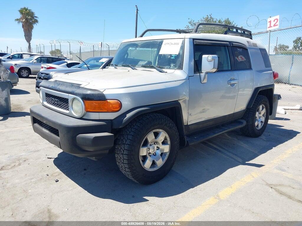 JTEZU11F370015246 2007 TOYOTA FJ CRUISER photo no. 2