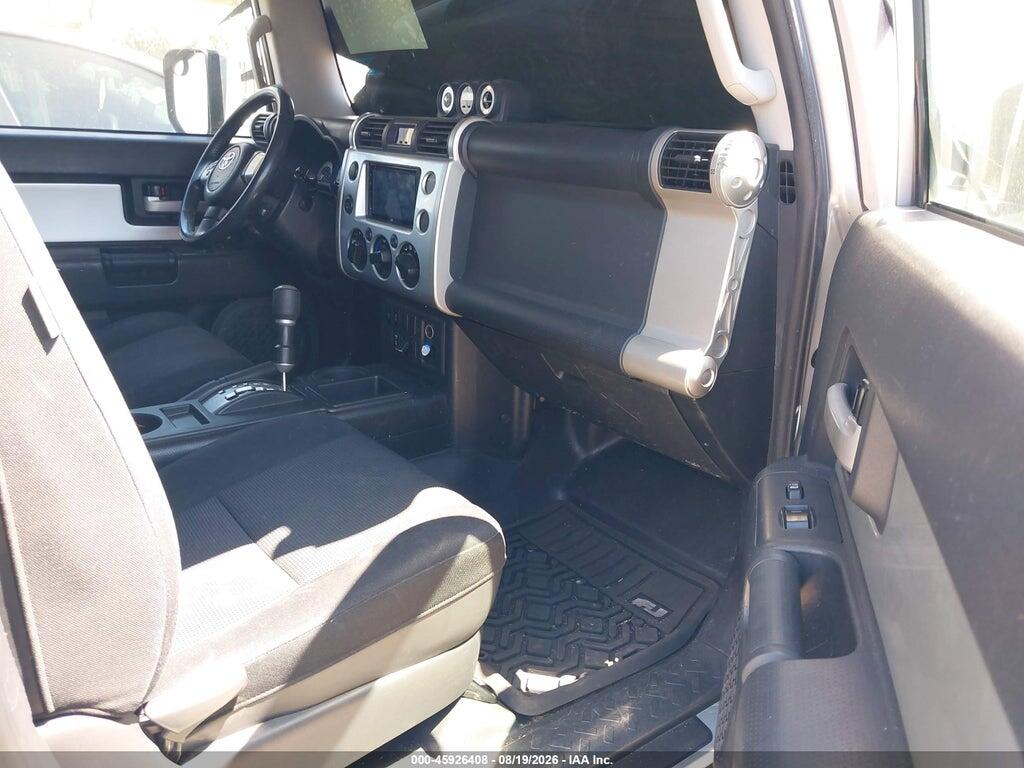JTEZU11F370015246 2007 TOYOTA FJ CRUISER photo no. 5