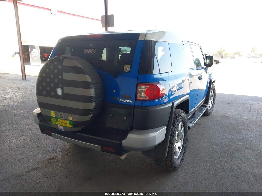 JTEZU11F070017617 2007 TOYOTA FJ CRUISER photo no. 4