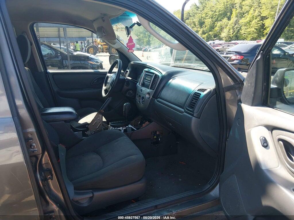 4F2YZ92Z25KM05992 2005 MAZDA TRIBUTE photo no. 5