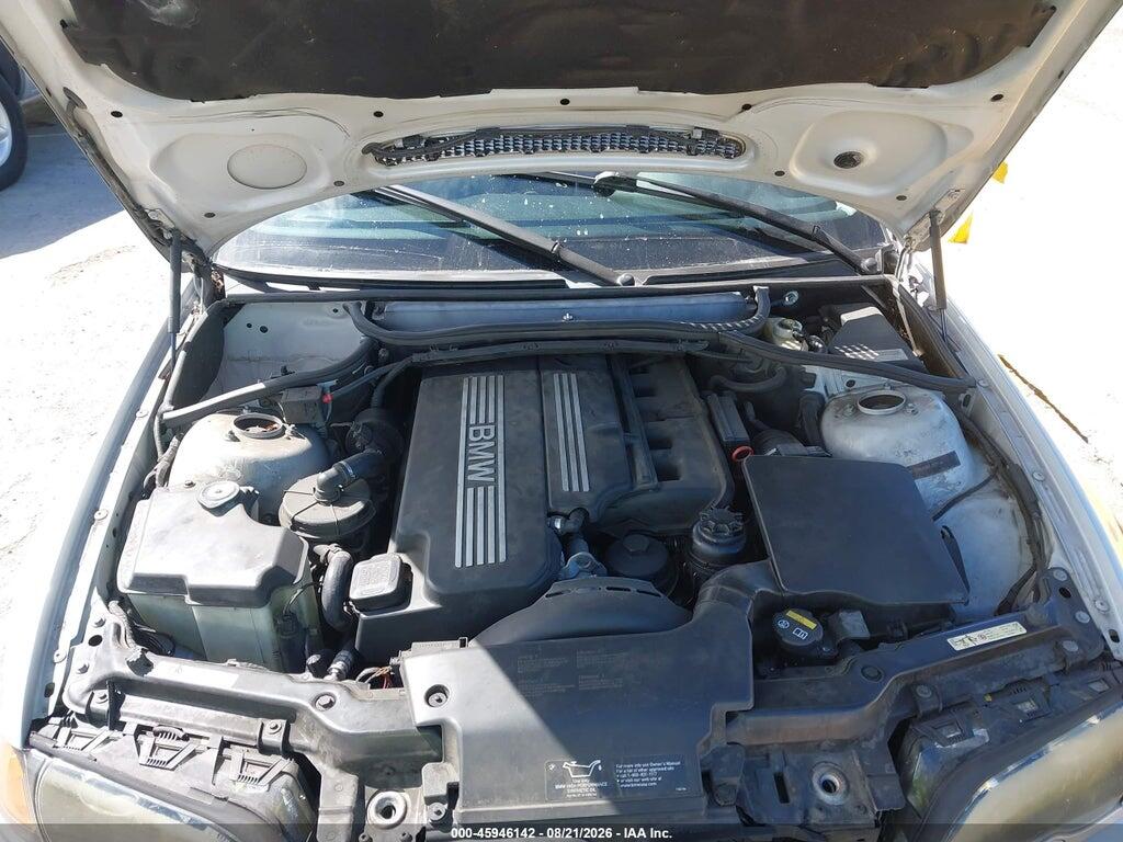 WBAAZ33443PH33108 2003 BMW 325I photo no. 10