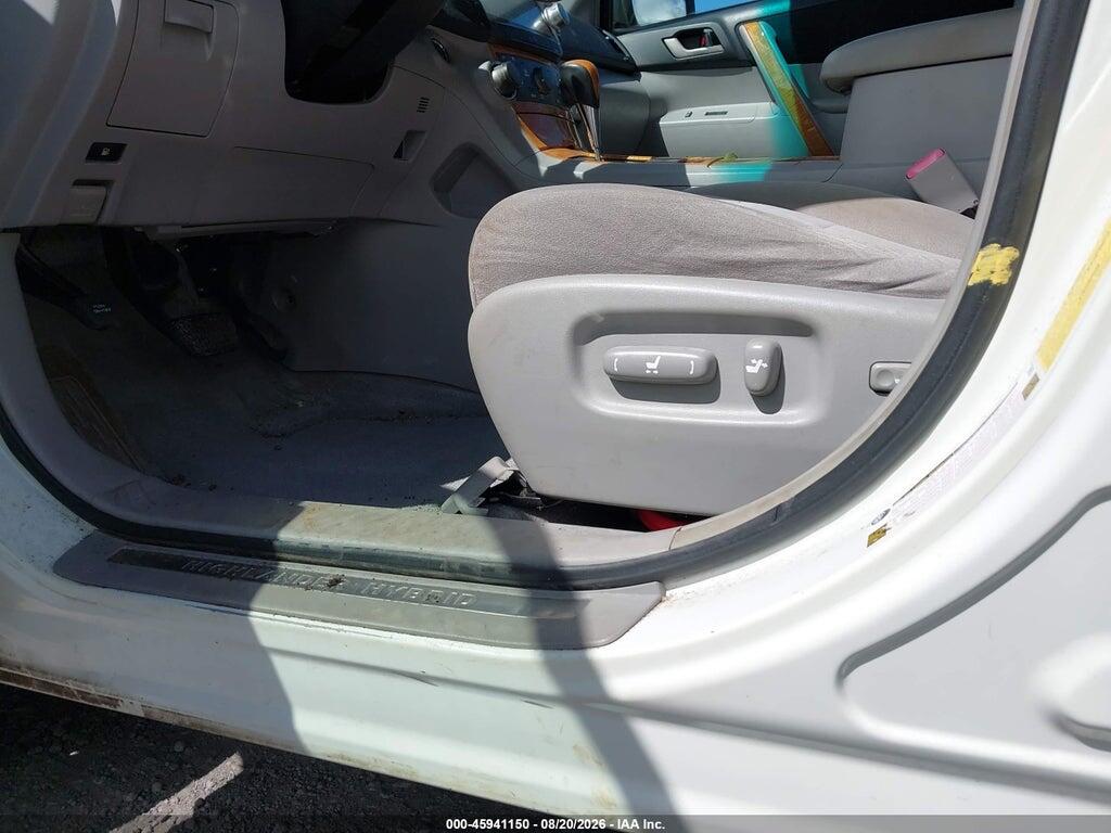 JTEEW41A782008045 2008 TOYOTA HIGHLANDER HYBRID photo no. 12