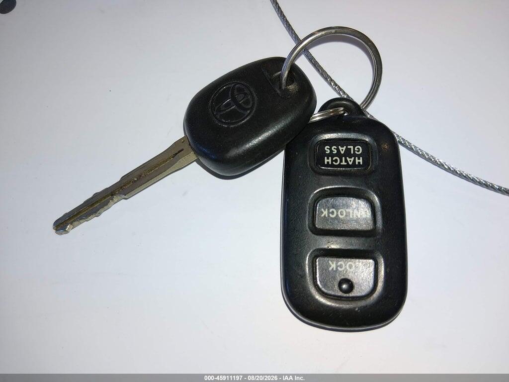 2T1KR32E68C712555 2008 TOYOTA MATRIX photo no. 11