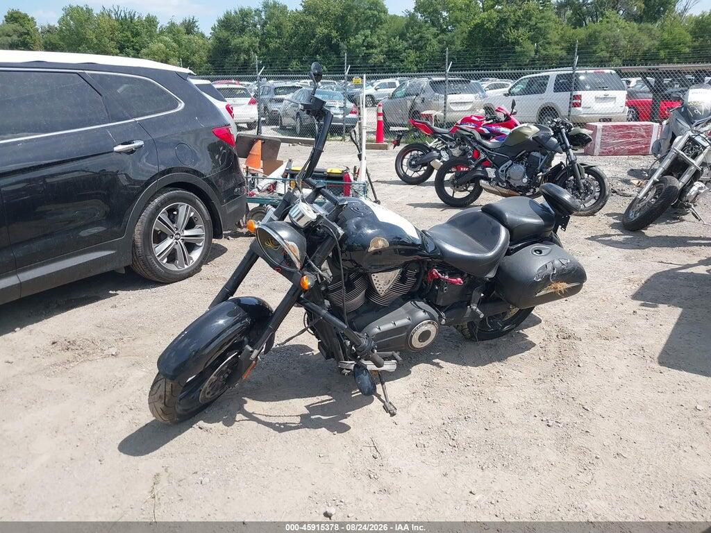 5VPPB26D783001799 2008 VICTORY MOTORCYCLES KINGPIN photo no. 2