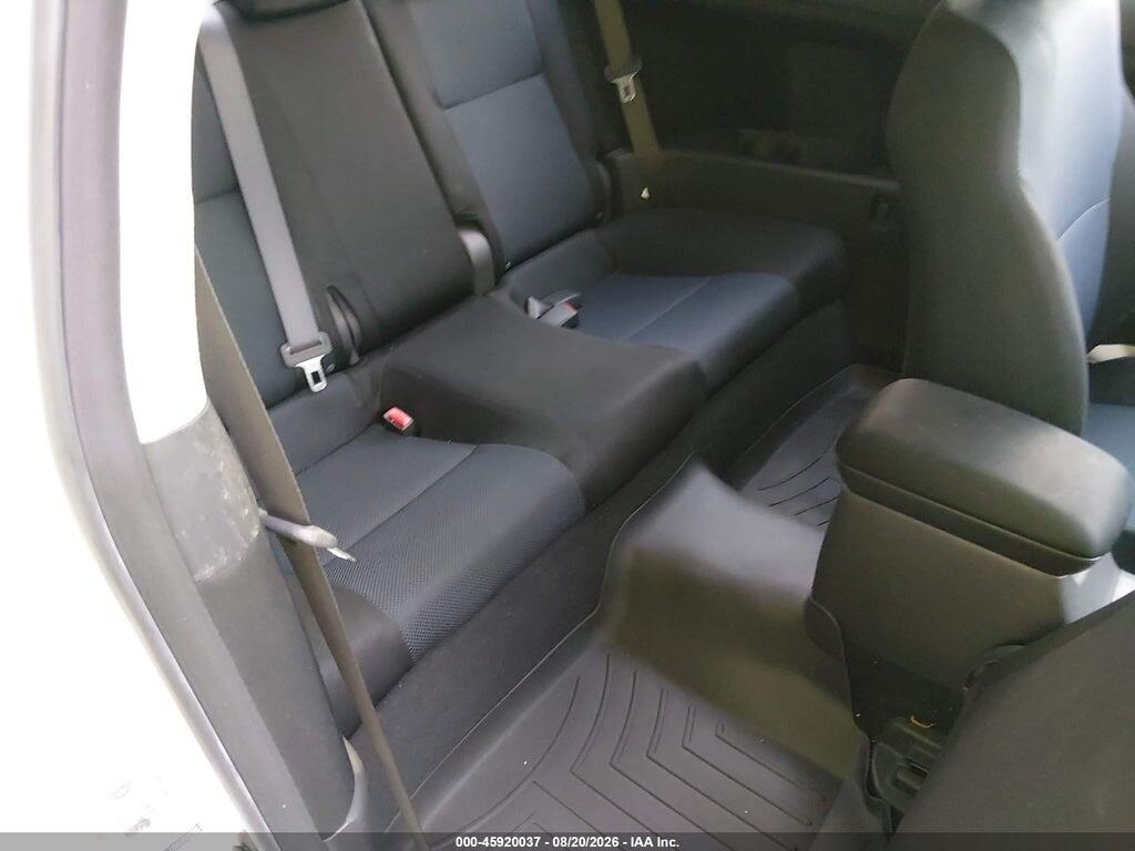 JTKDE177X50020932 2005 SCION TC photo no. 8