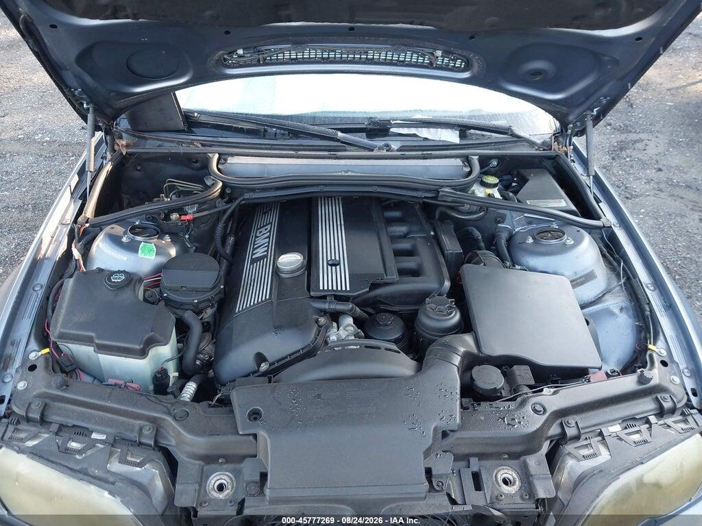 WBAEP33484PF03676 2004 BMW 325XIT photo no. 10