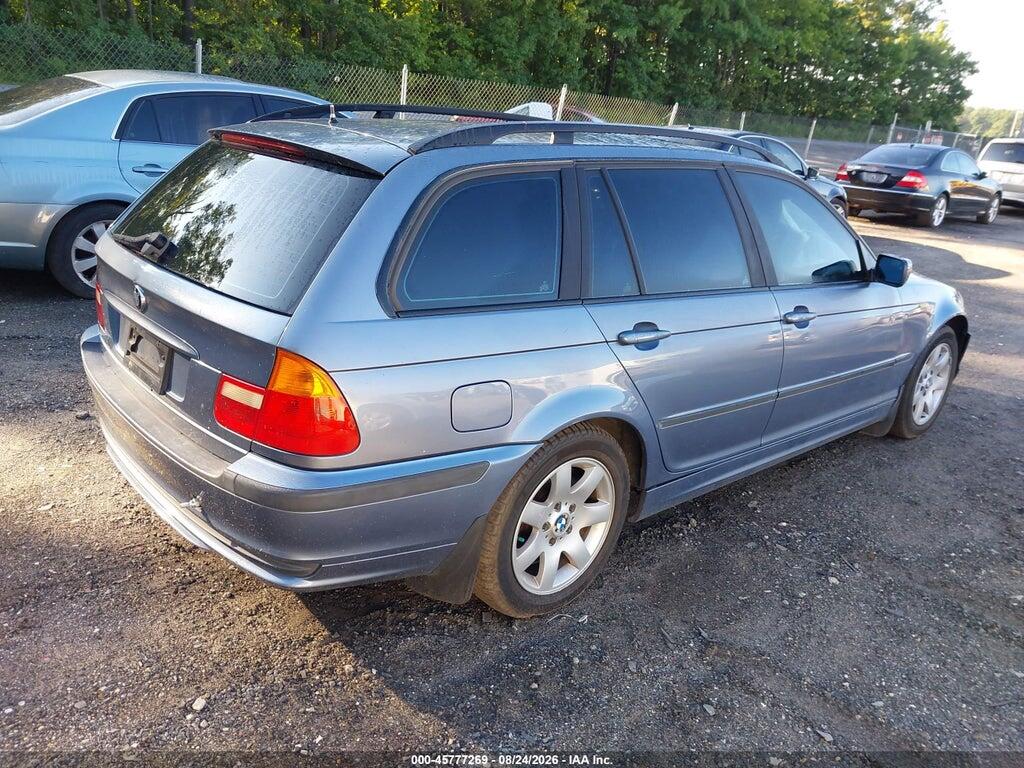 WBAEP33484PF03676 2004 BMW 325XIT photo no. 4