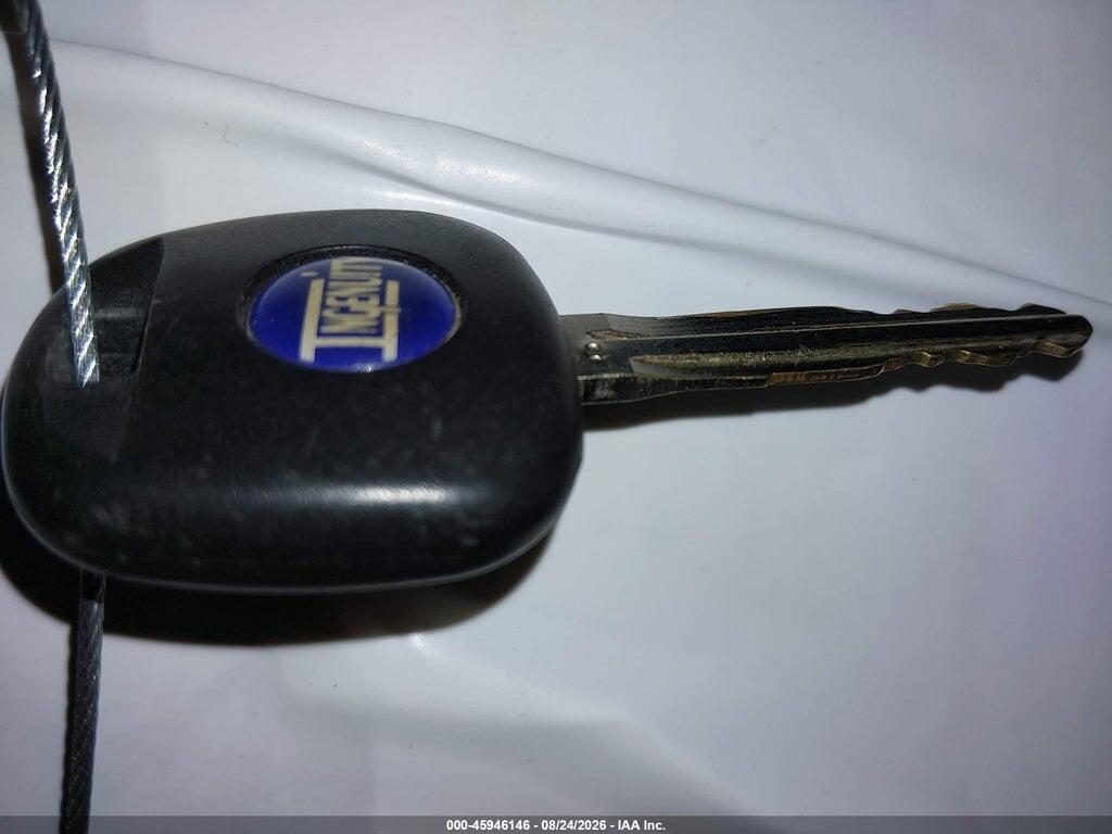 2T1KR32E45C508462 2005 TOYOTA MATRIX photo no. 11
