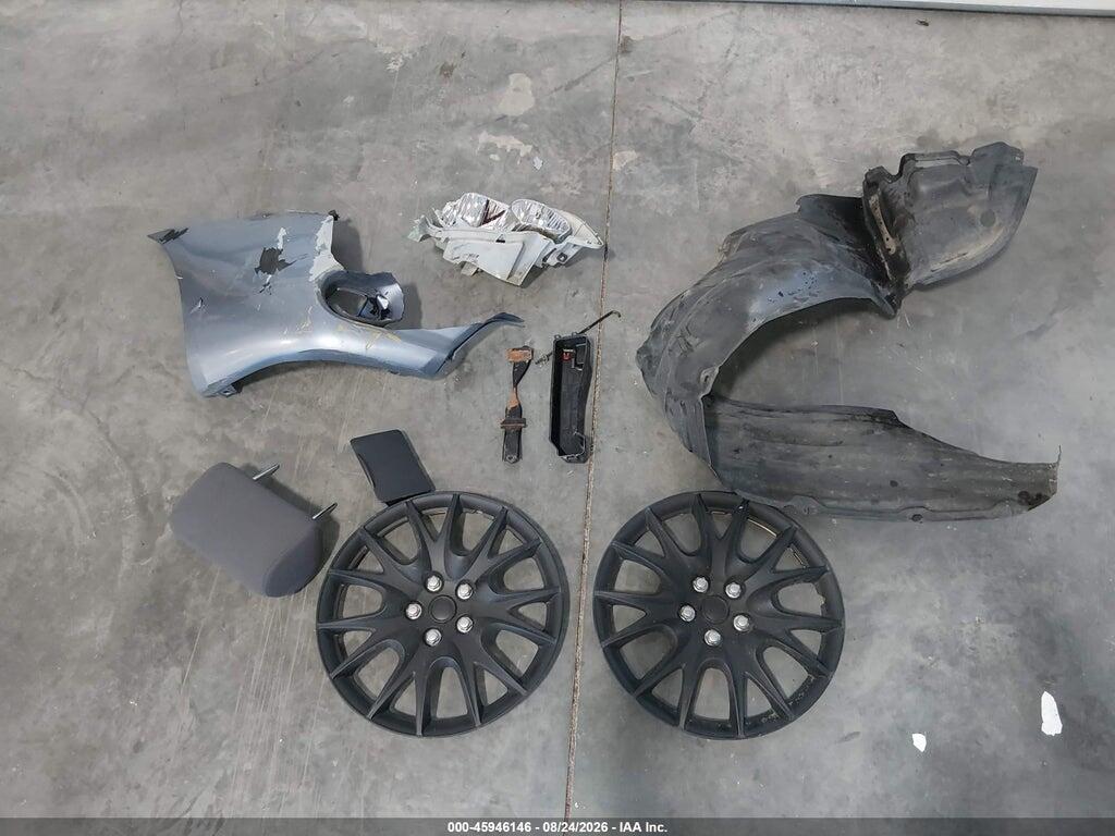 2T1KR32E45C508462 2005 TOYOTA MATRIX photo no. 12