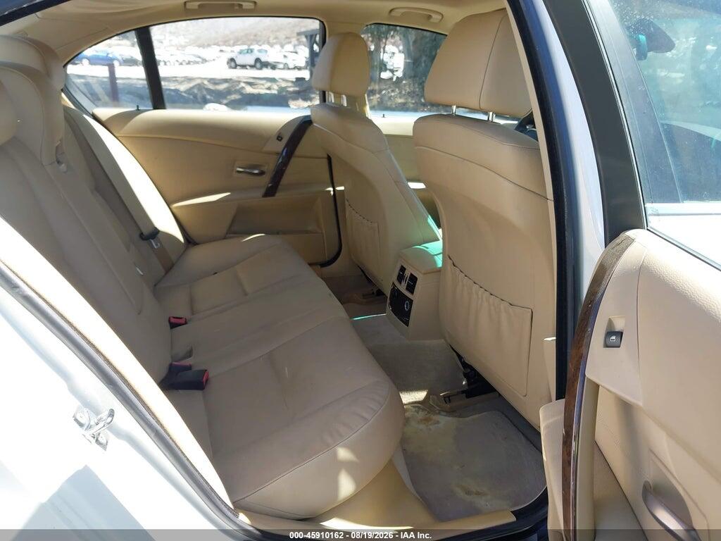 WBANE73556CM39884 2006 BMW 530I photo no. 8
