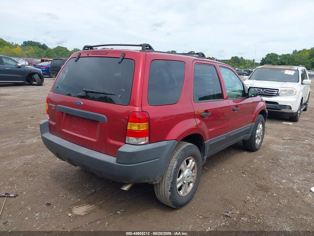 1FMCU03124DA24283 2004 FORD ESCAPE photo no. 4