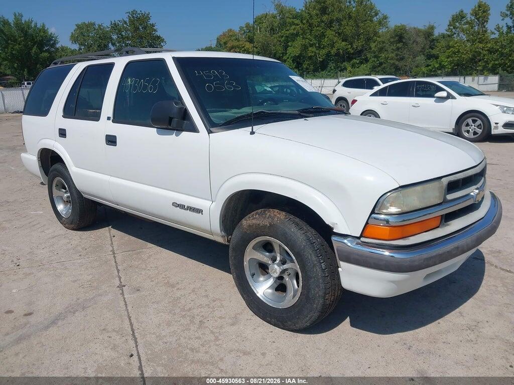 2000 CHEVROLET BLAZER 1GNCS13W0Y2379571