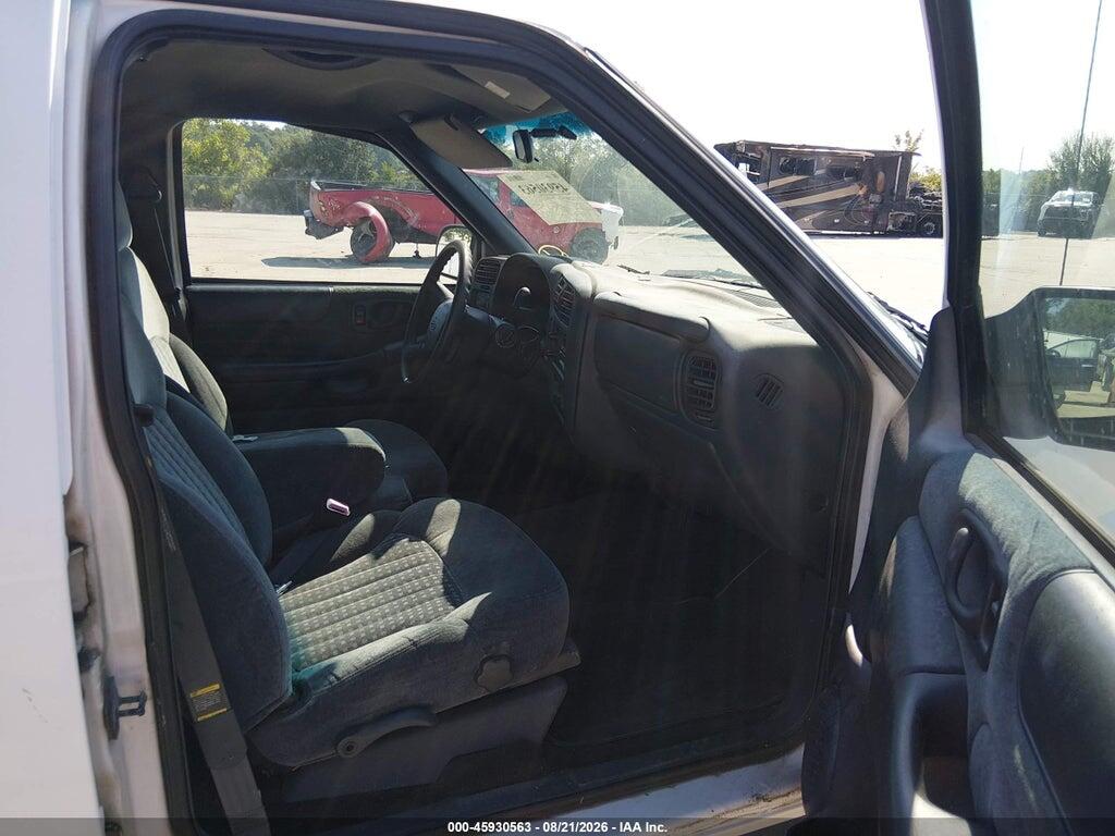 1GNCS13W0Y2379571 2000 CHEVROLET BLAZER photo no. 5