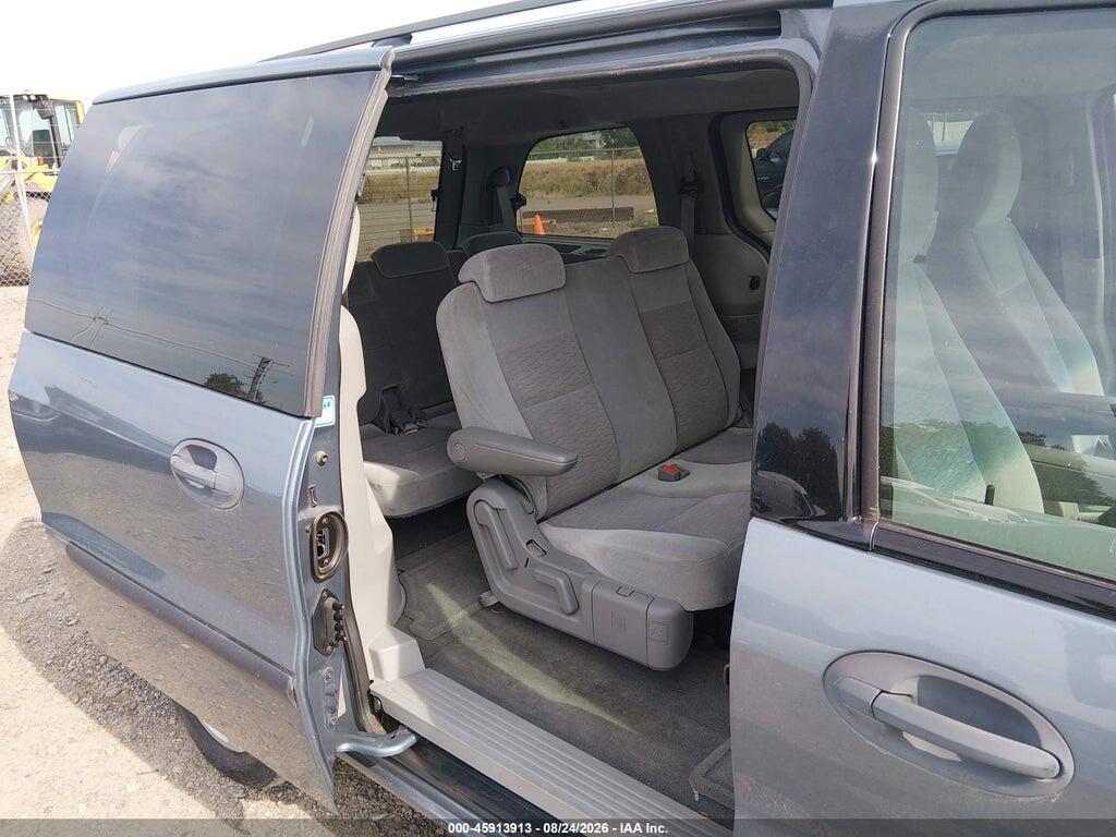 2FMZA51624BA73665 2004 FORD FREESTAR photo no. 8