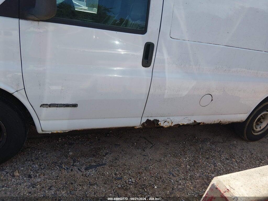 1GCFG25R7Y1212716 2000 CHEVROLET EXPRESS photo no. 6