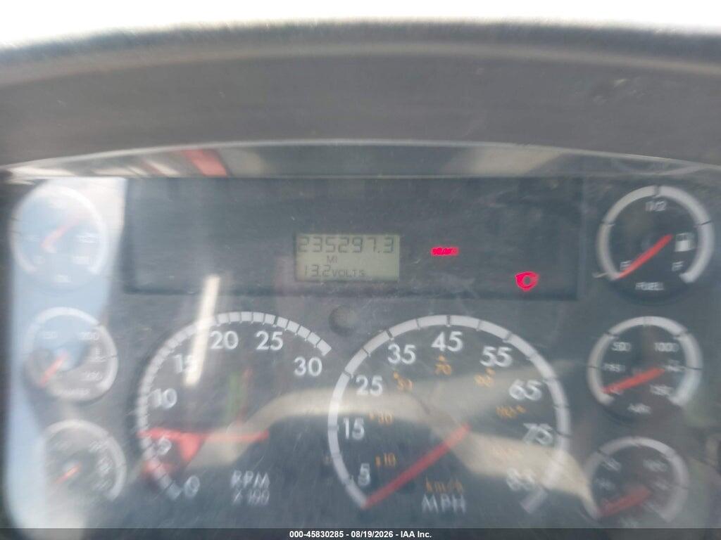 2004 FREIGHTLINER M2 1FVACWDC04HN54525