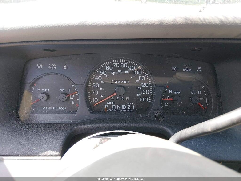 2FAFP71W6YX113200 2000 FORD CROWN VICTORIA photo no. 7