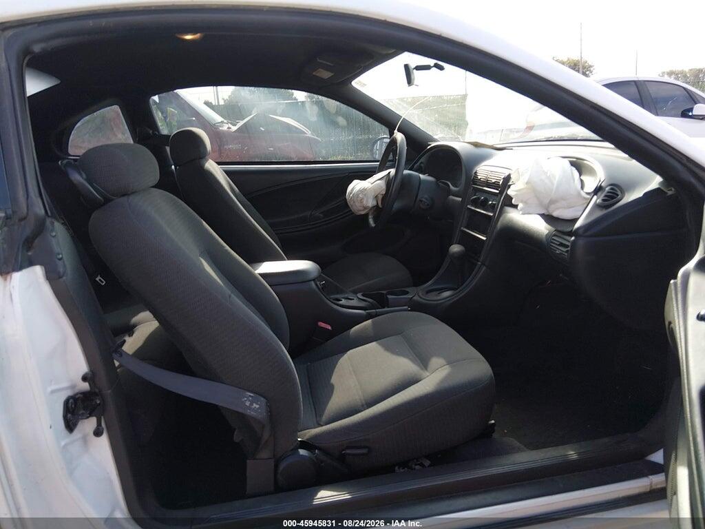 1FAFP4042YF215409 2000 FORD MUSTANG photo no. 5