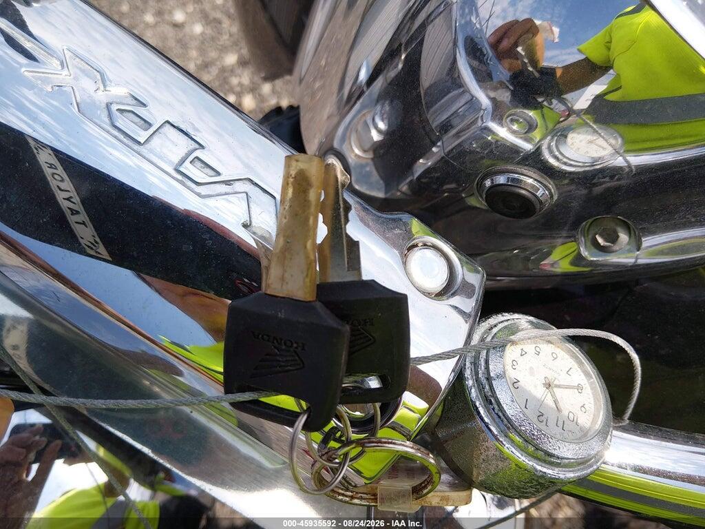 1HFSC496X6A402017 2006 HONDA VTX1800 photo no. 11