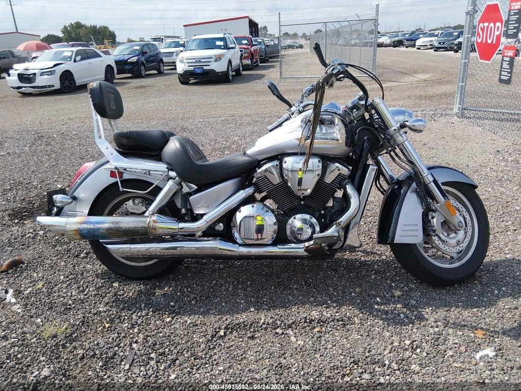 1HFSC496X6A402017 2006 HONDA VTX1800 photo no. 12