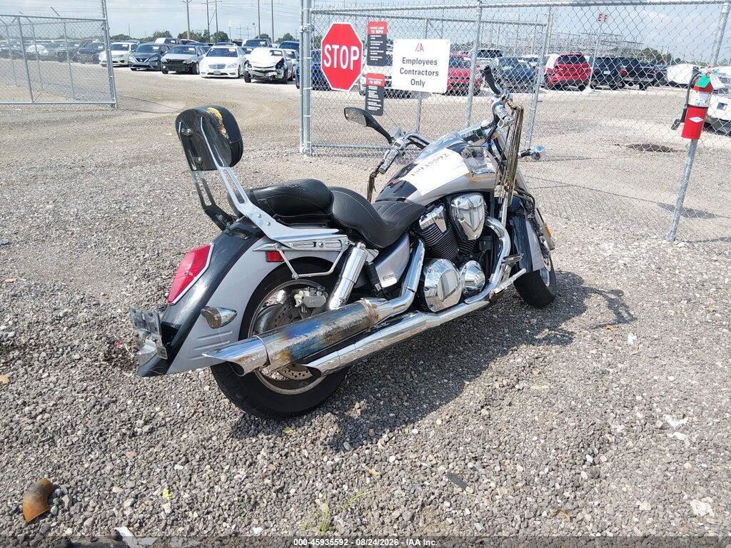 1HFSC496X6A402017 2006 HONDA VTX1800 photo no. 4