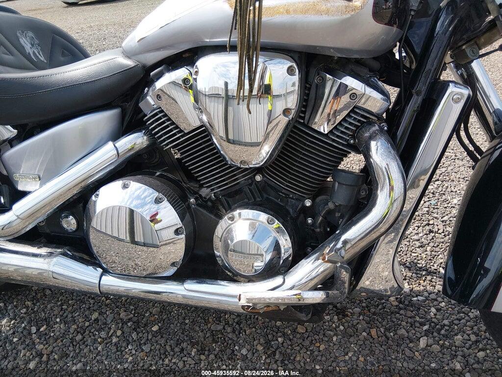1HFSC496X6A402017 2006 HONDA VTX1800 photo no. 8