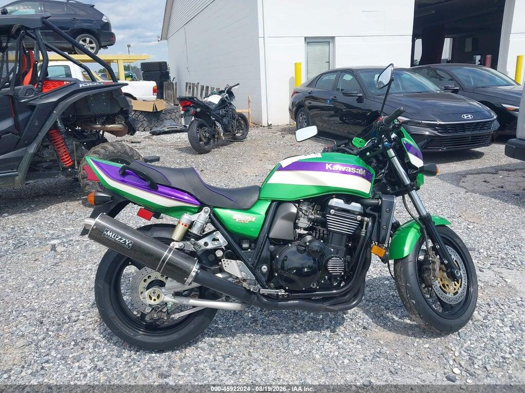 JKAZRBC18YA034071 2000 KAWASAKI ZR1100 photo no. 12