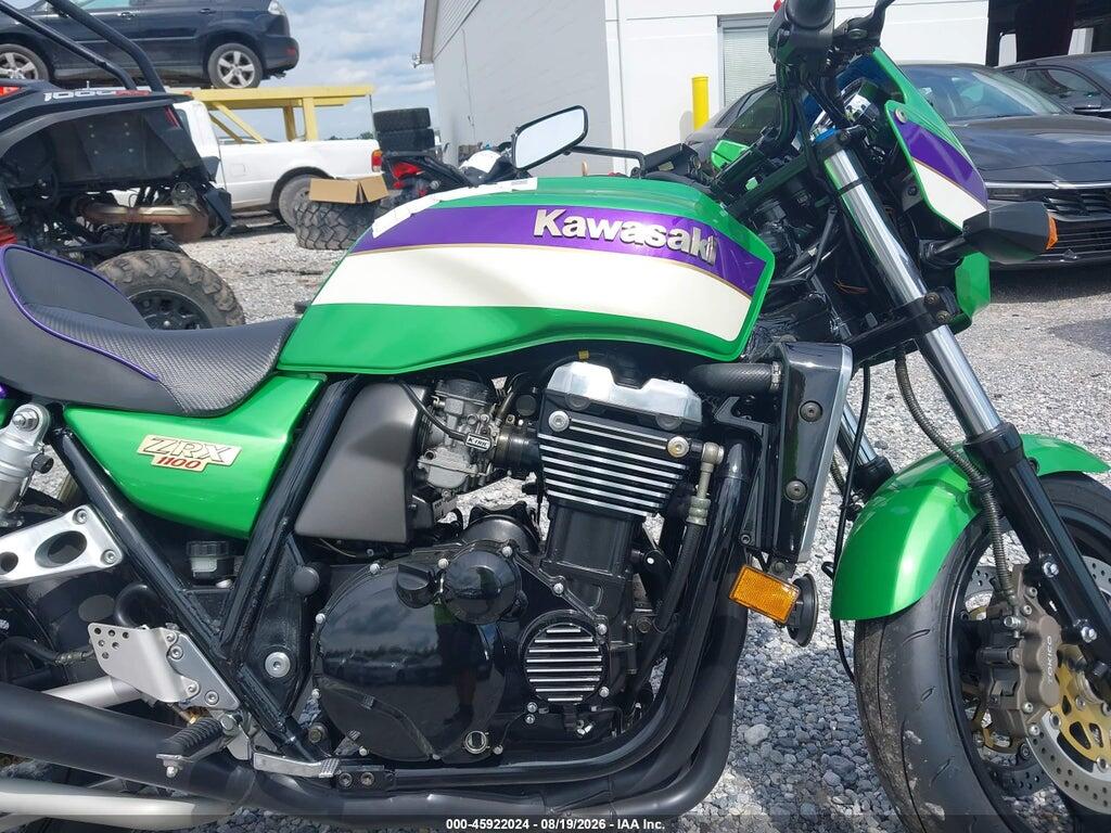 JKAZRBC18YA034071 2000 KAWASAKI ZR1100 photo no. 8