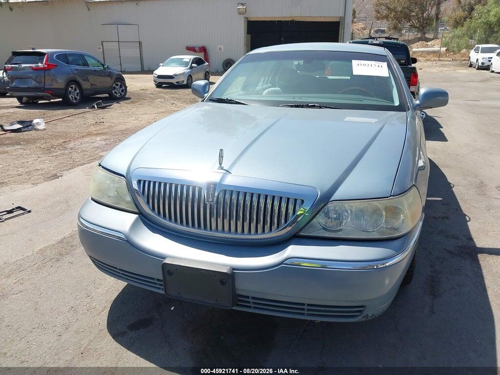 1LNHM83W04Y644946 2004 LINCOLN TOWN CAR photo no. 6