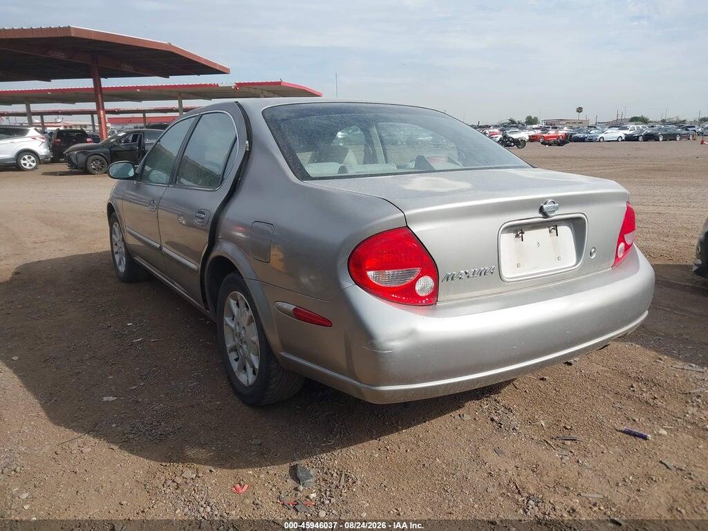 JN1CA31D0YT758365 2000 NISSAN MAXIMA photo no. 3