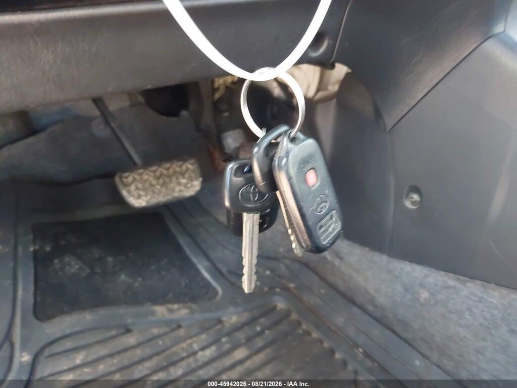 JTEGD20V340036633 2004 TOYOTA RAV4 photo no. 11