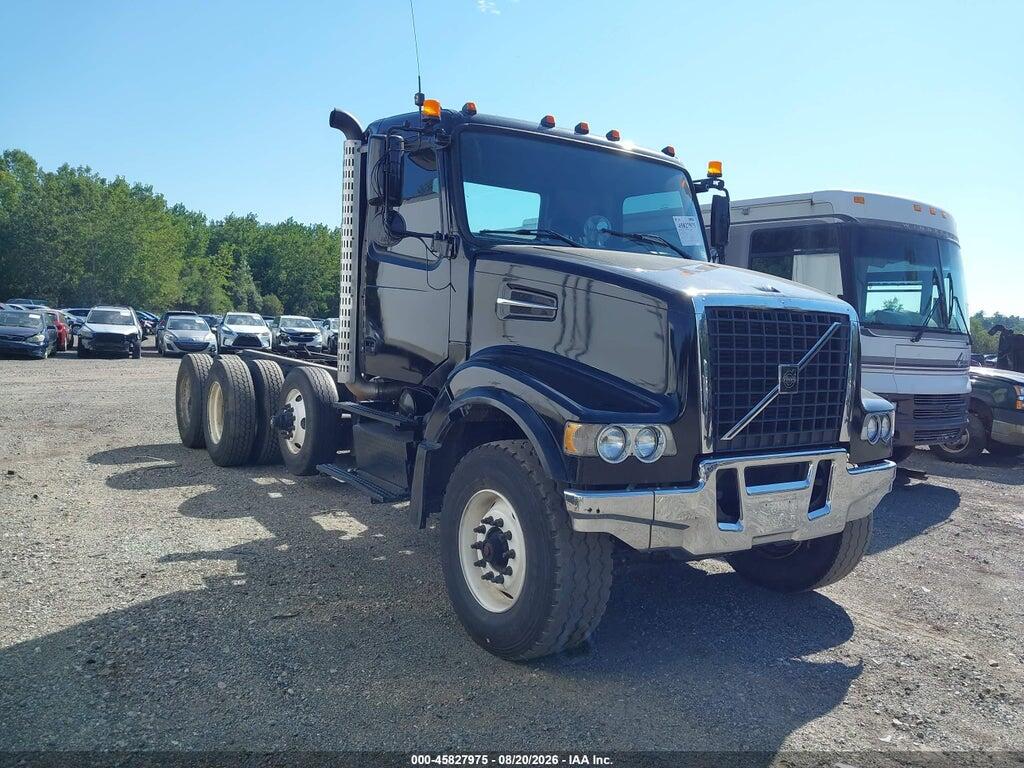 2004 VOLVO VHD 4V5K99GF84N355908