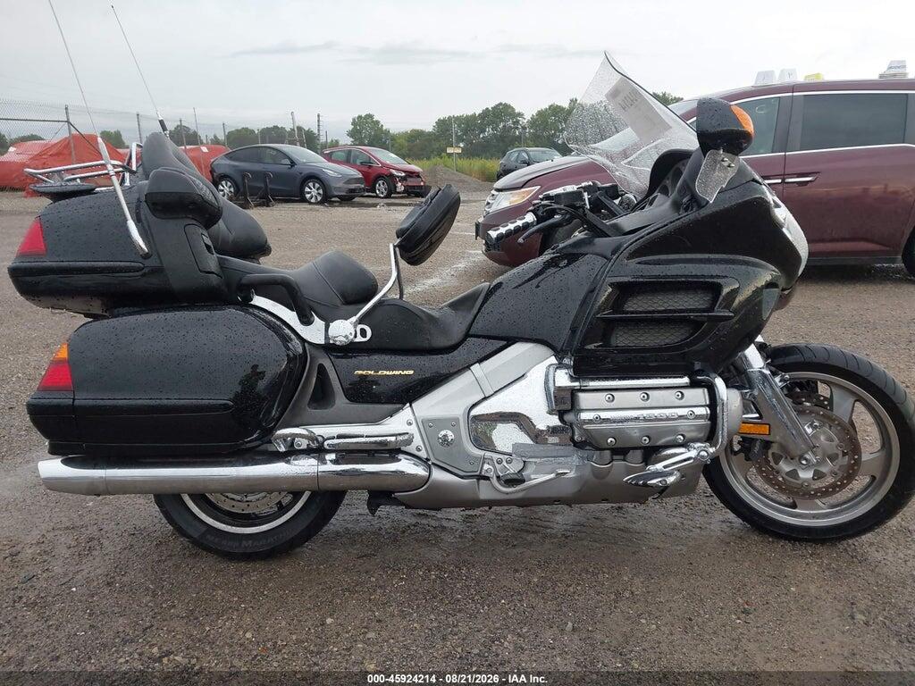 1HFSC47022A109897 2002 HONDA GL1800 photo no. 11
