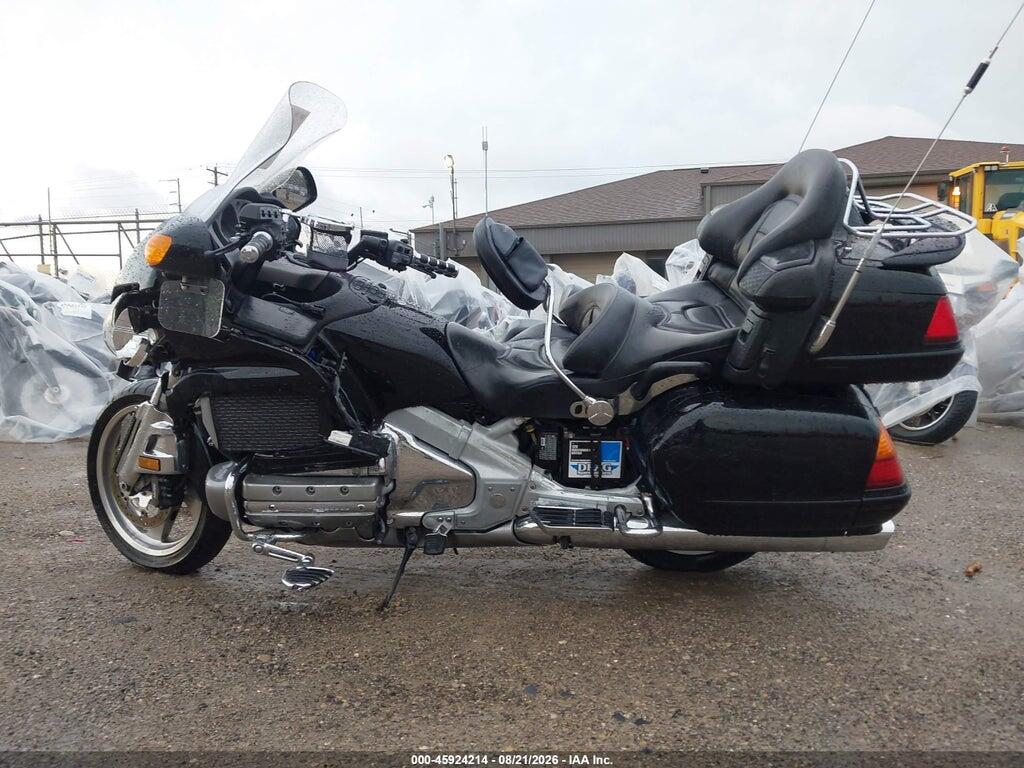 1HFSC47022A109897 2002 HONDA GL1800 photo no. 12