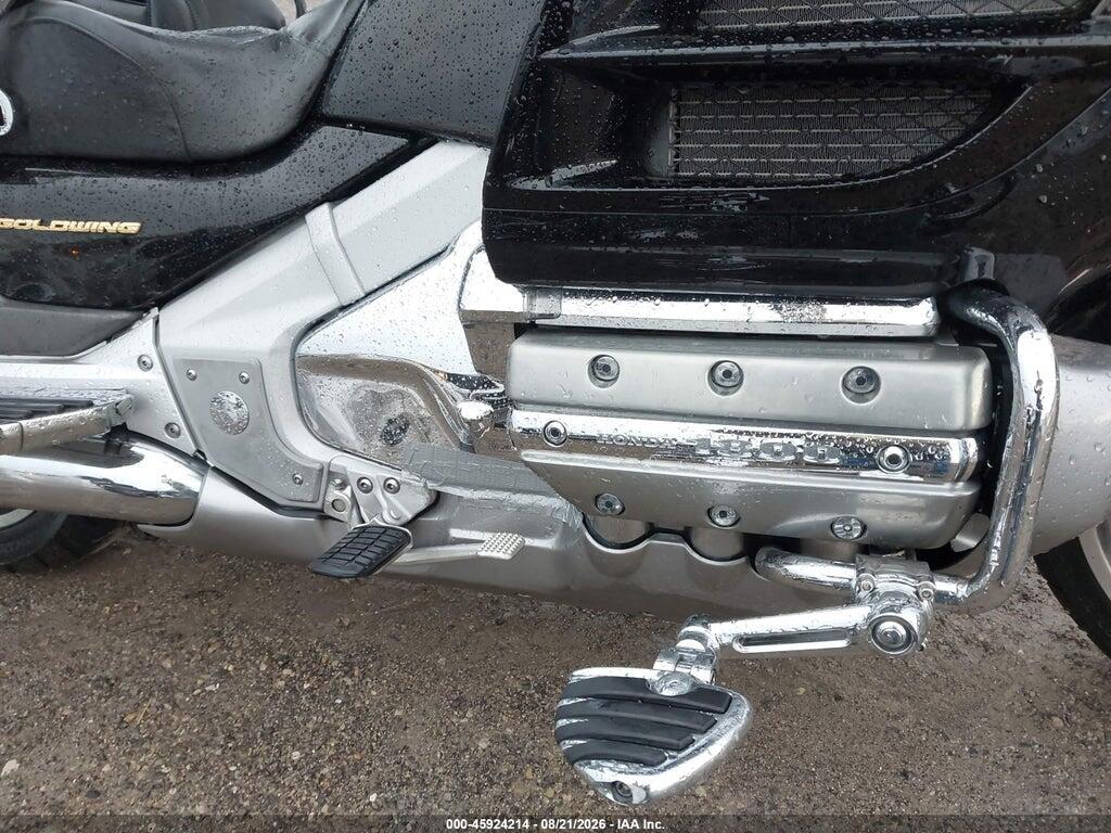 1HFSC47022A109897 2002 HONDA GL1800 photo no. 8