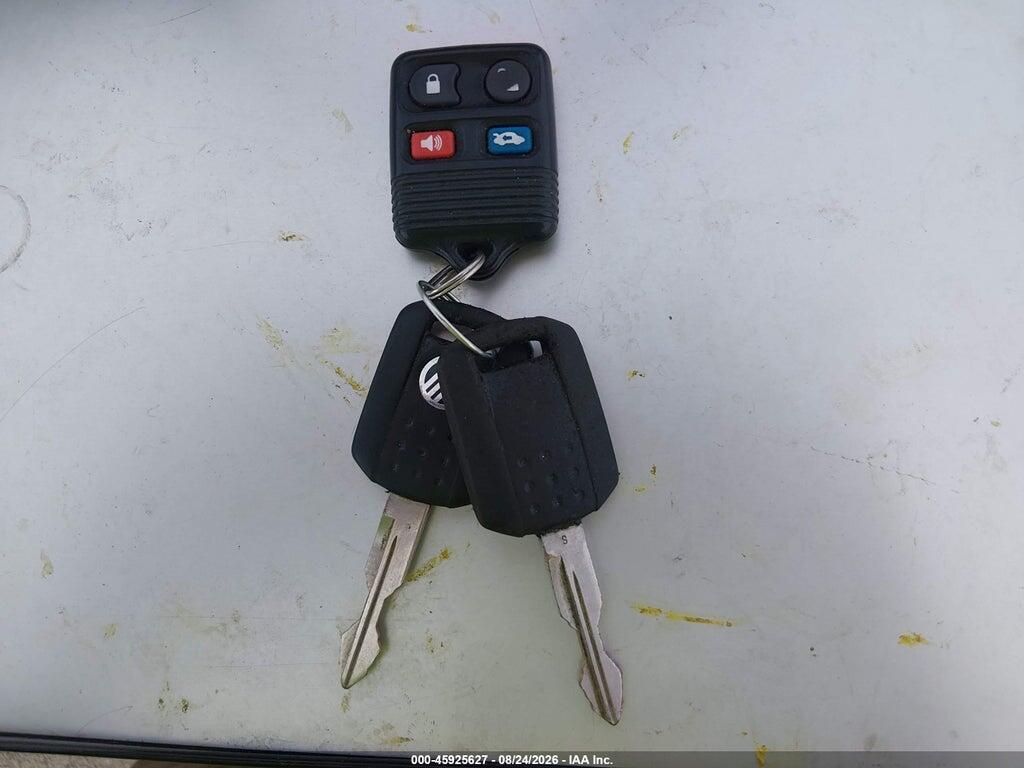 1MEFM50U52A636973 2002 MERCURY SABLE photo no. 11
