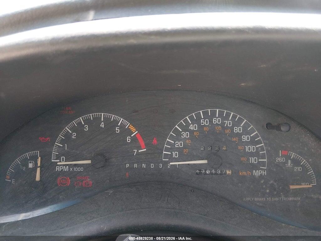 1G2WP52K82F122028 2002 PONTIAC GRAND PRIX photo no. 7