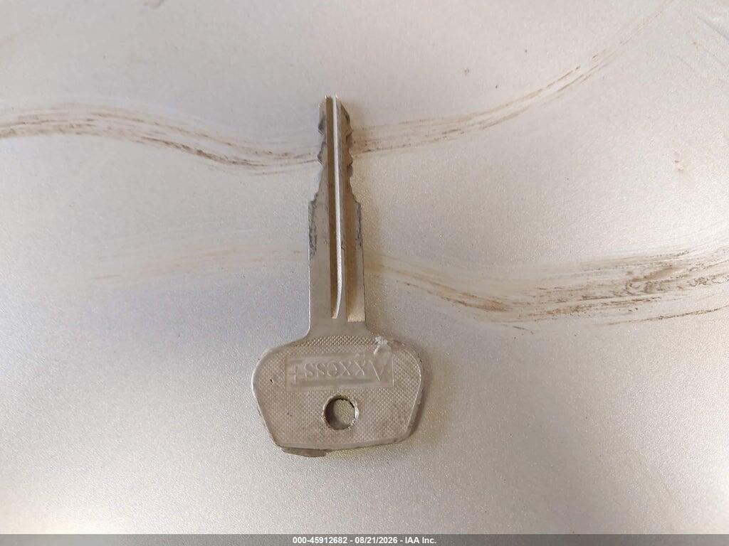 JS3TX92V024114101 2002 SUZUKI XL-7 photo no. 11
