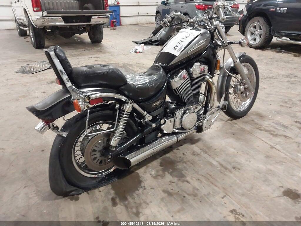 JS1VX51L022100026 2002 SUZUKI VS1400 photo no. 4