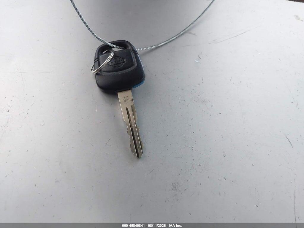 JN1CA31D21T839938 2001 NISSAN MAXIMA photo no. 11