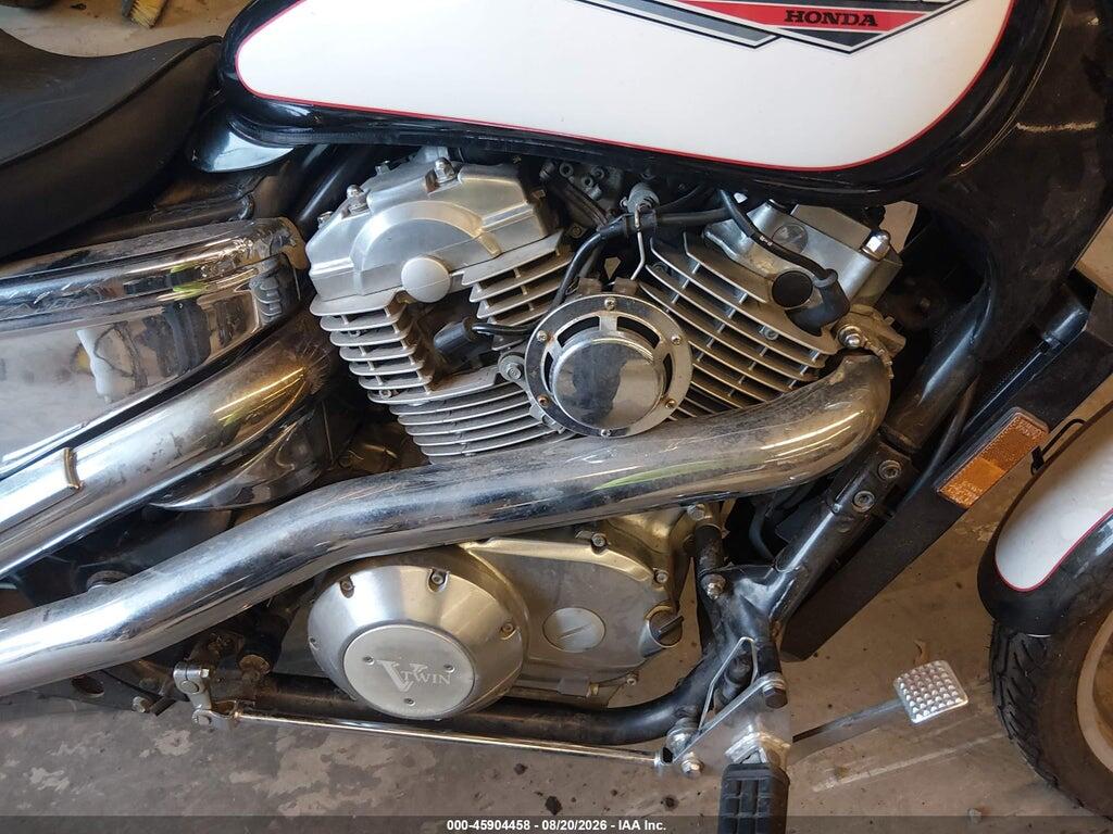1HFSC1802SA901402 1995 HONDA VT1100 photo no. 8
