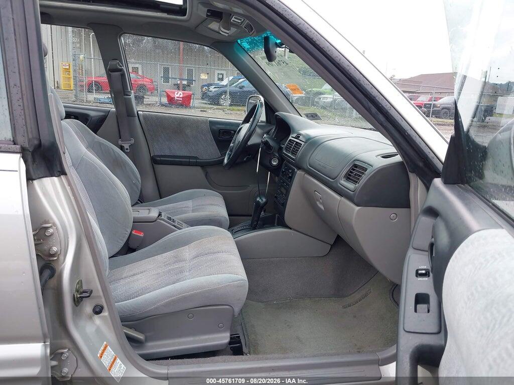 JF1SF65631H744465 2001 SUBARU FORESTER photo no. 5