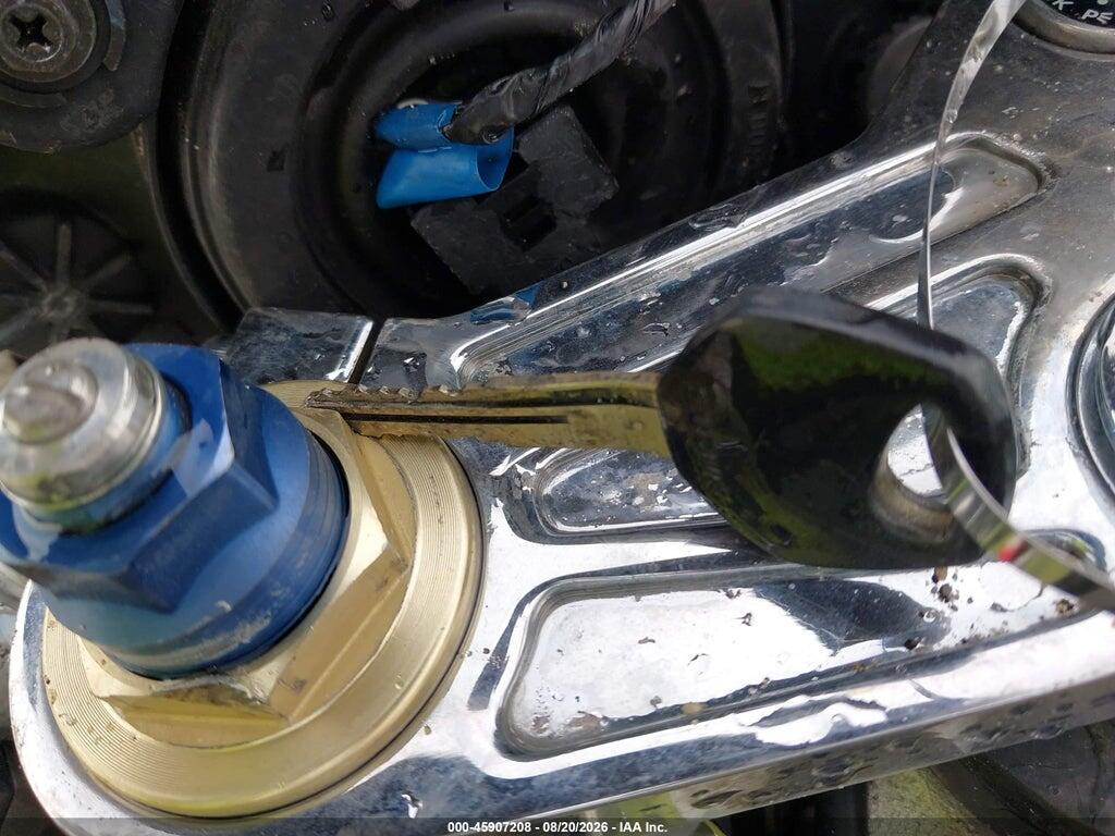 JS1GR7HA012105857 2001 SUZUKI GSX-R750 photo no. 11