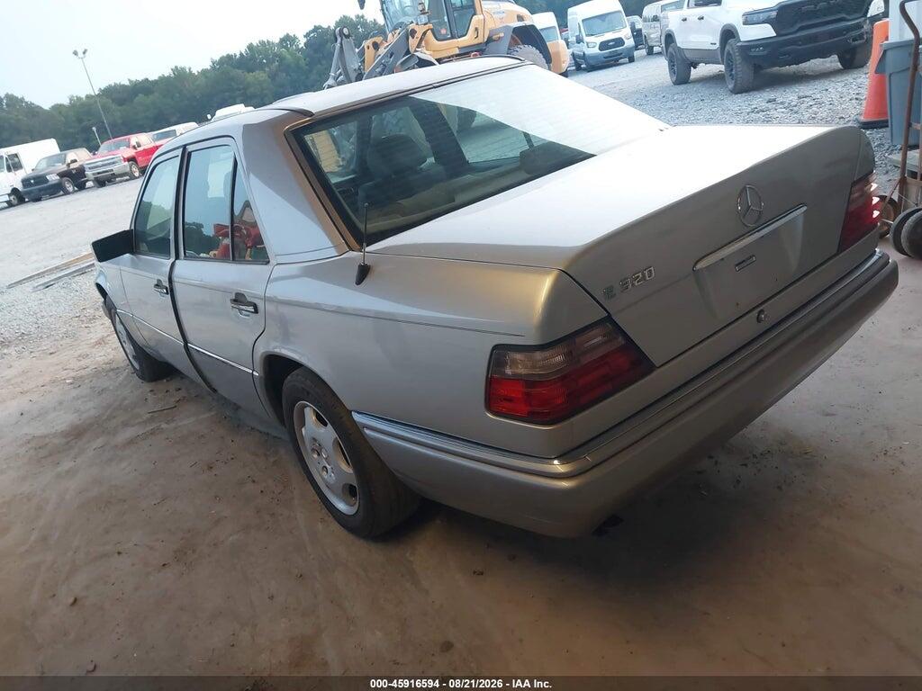 WDBEA32E7SC256911 1995 MERCEDES-BENZ E photo no. 3