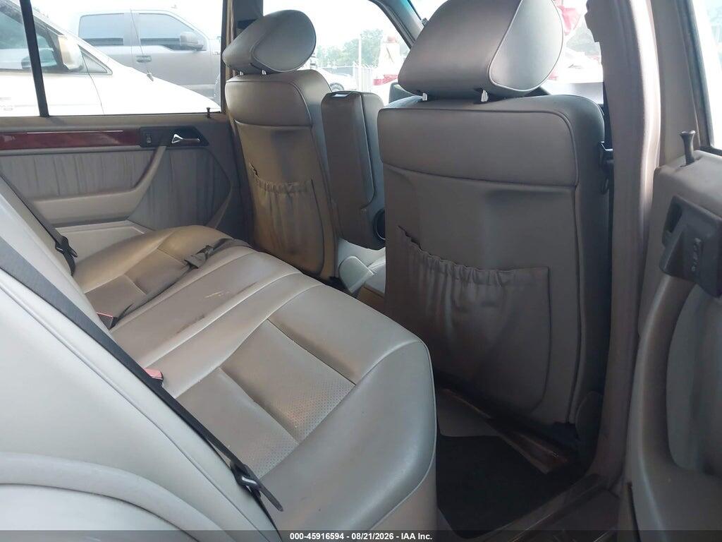 WDBEA32E7SC256911 1995 MERCEDES-BENZ E photo no. 8