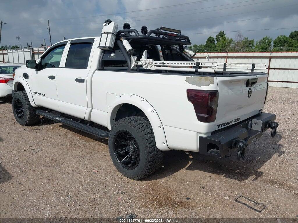 1N6AA1F35JN525775 2018 NISSAN TITAN XD photo no. 3